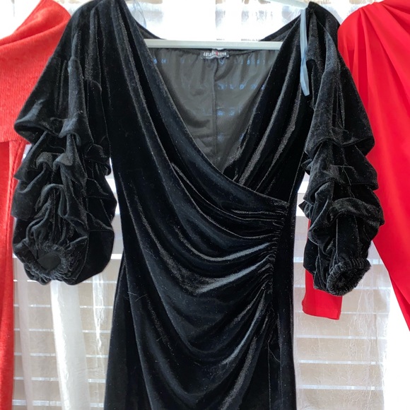 Dresses - Picture 3 of 5